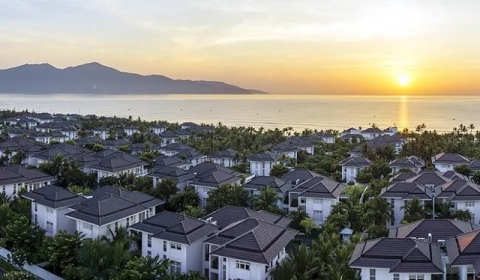 Re looking to cash flow real estate Danang Resort