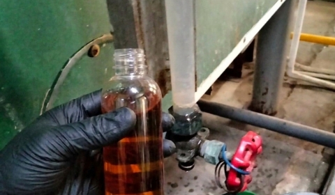 Nước xả đáy lò hơi có màu đỏ là do đâu? Nguyên nhân và cách xử lý hiệu quả