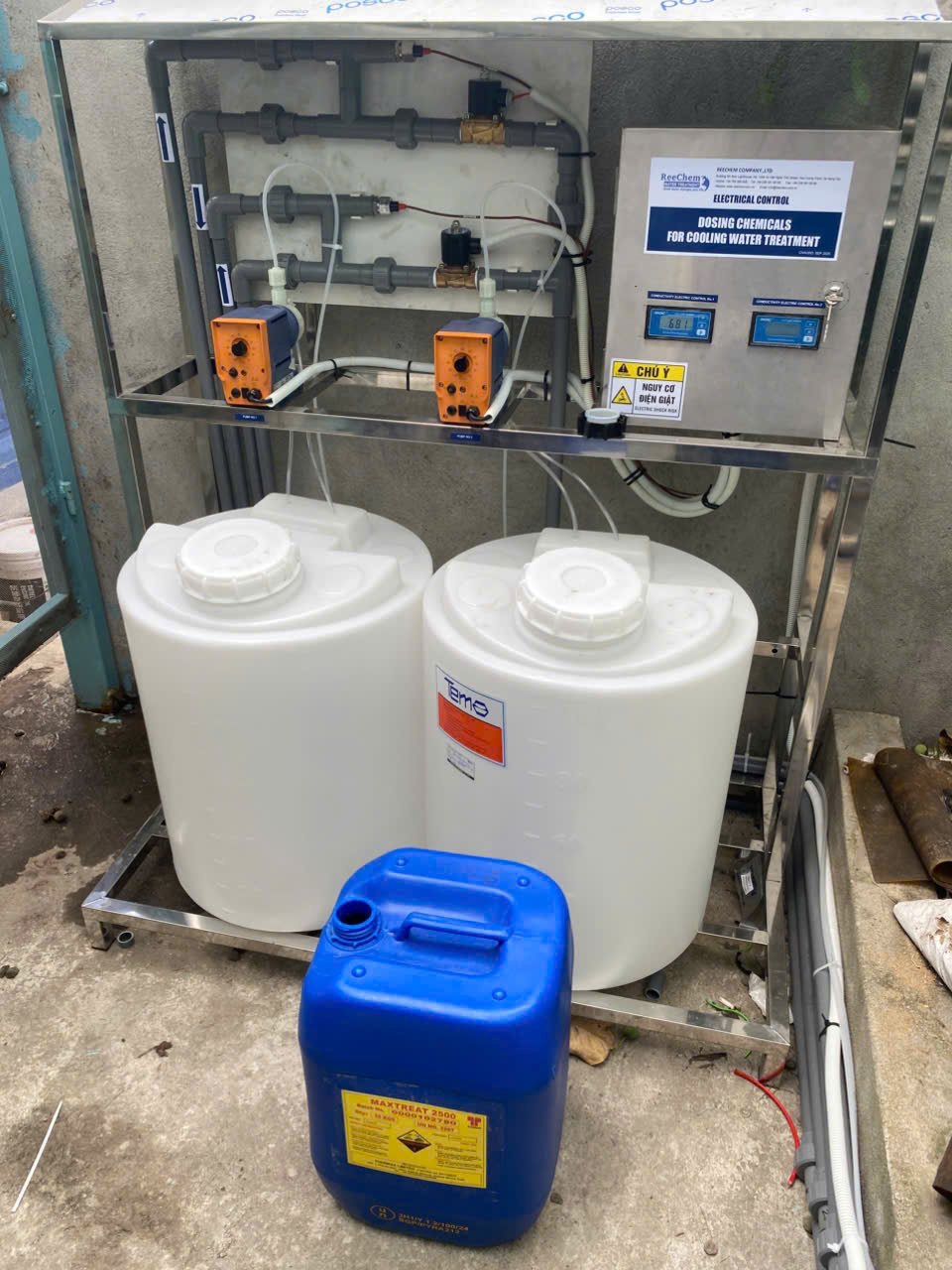 Hệ thống châm hóa chất cho Tháp giải nhiệt 3